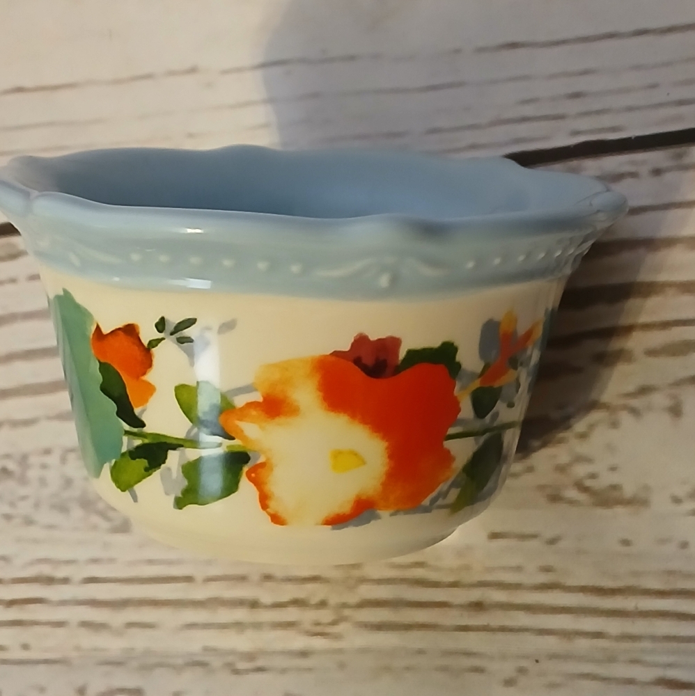The Pioneer Woman Stoneware Ramekin From The Flea Market Set